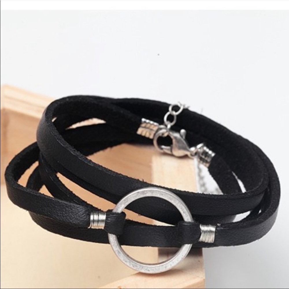 O Ring Leather Wrap Bracelet Black - Picture 3 of 3